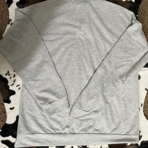 Half zip - Picture 2 of 2